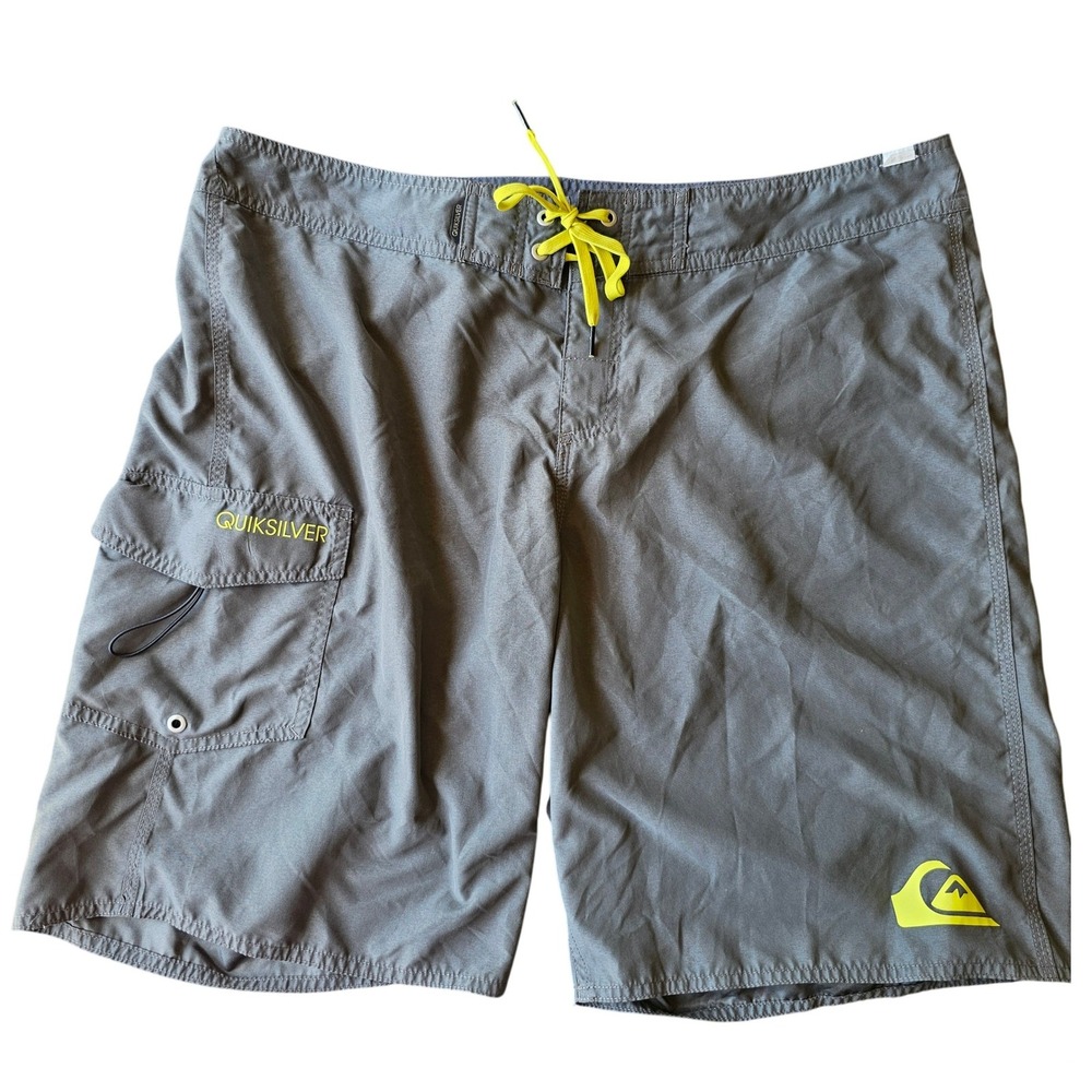 Quiksilver Mens Gray Board Shorts Neon Lime Green Logo Cargo Pocket Retro 38 GUC